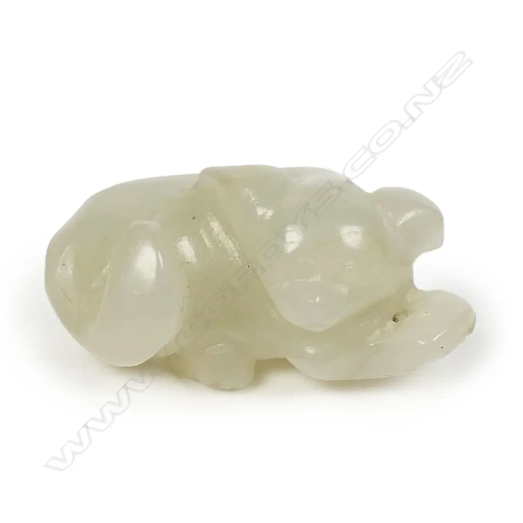 An old Chinese jade carved small recumbent animal pendant/handling piece, Image 1++