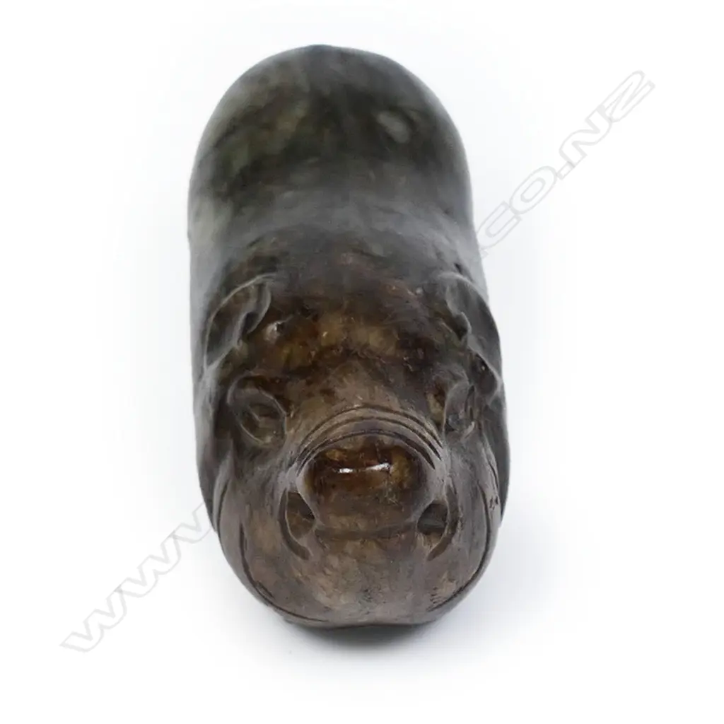 An oriental old carved jade pig handling piece, Image 1++