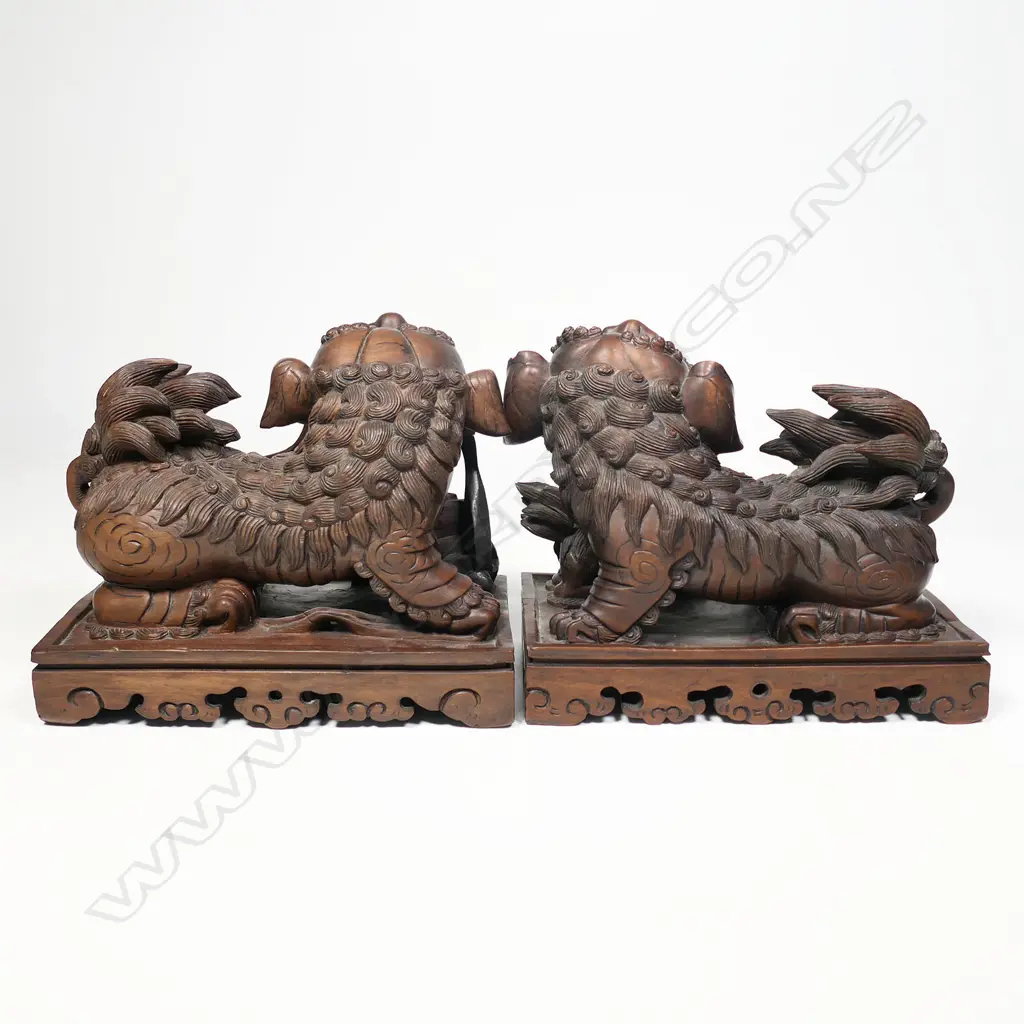 A pair of old Chinese carved wood shishi, Image 1++