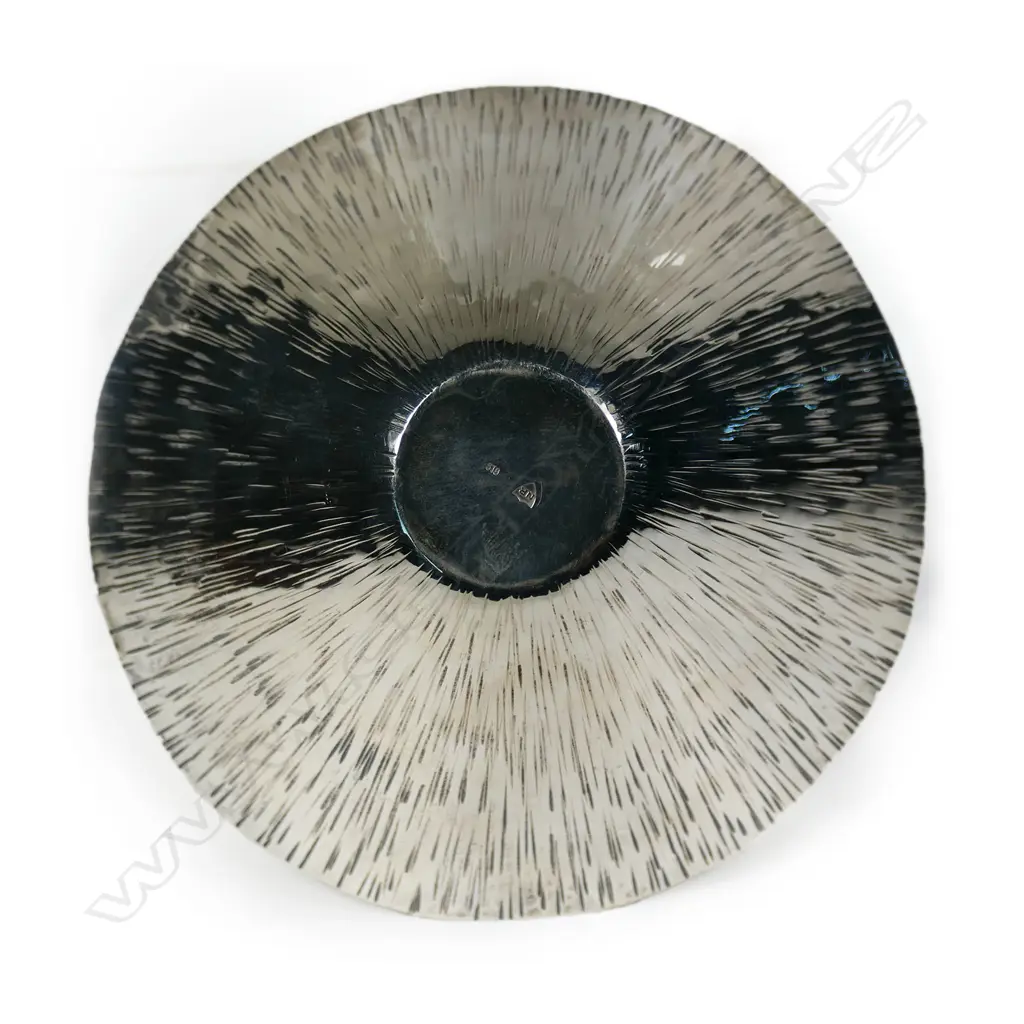 Nicola Roake (Christchurch New Zealand) handcrafted silver bowl, Image 1++