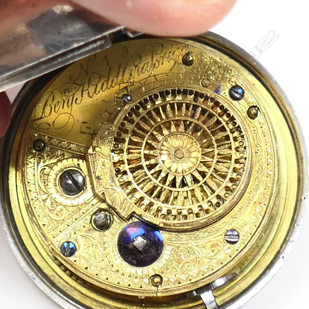 A George III silver pair cased pocket watch, Image 1++