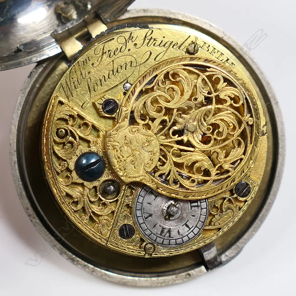 A George III silver pair cased pocket watch, Image 1++