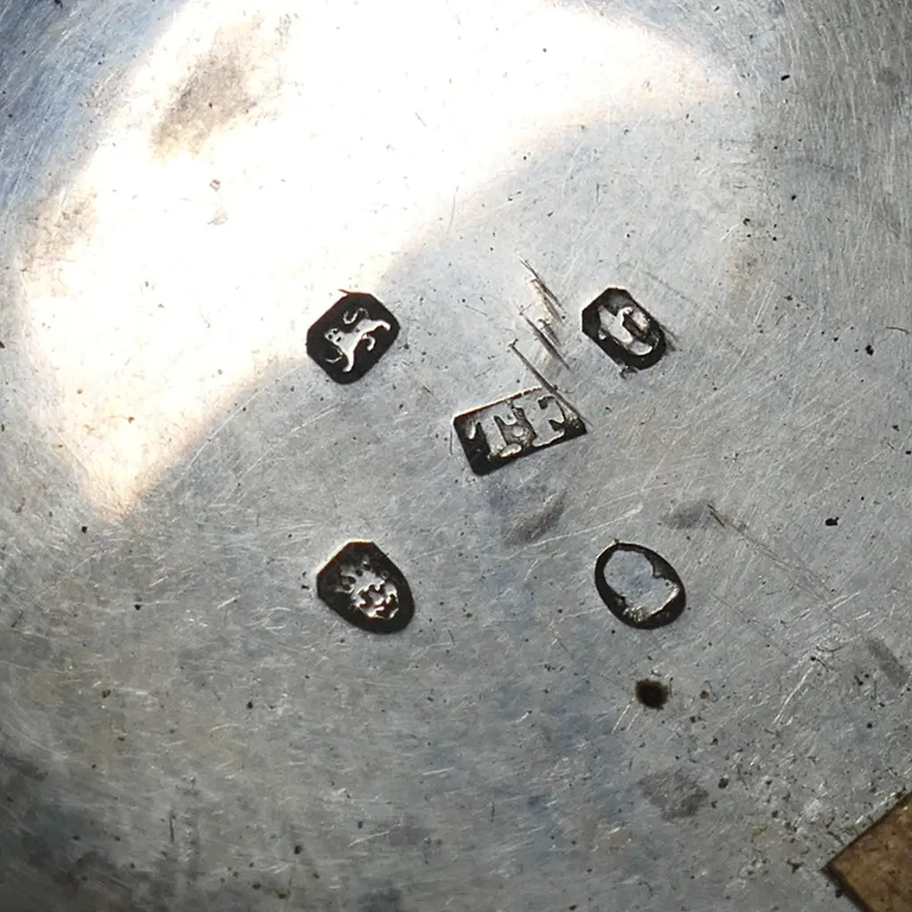 A George III silver pair cased pocket watch, Image 1++