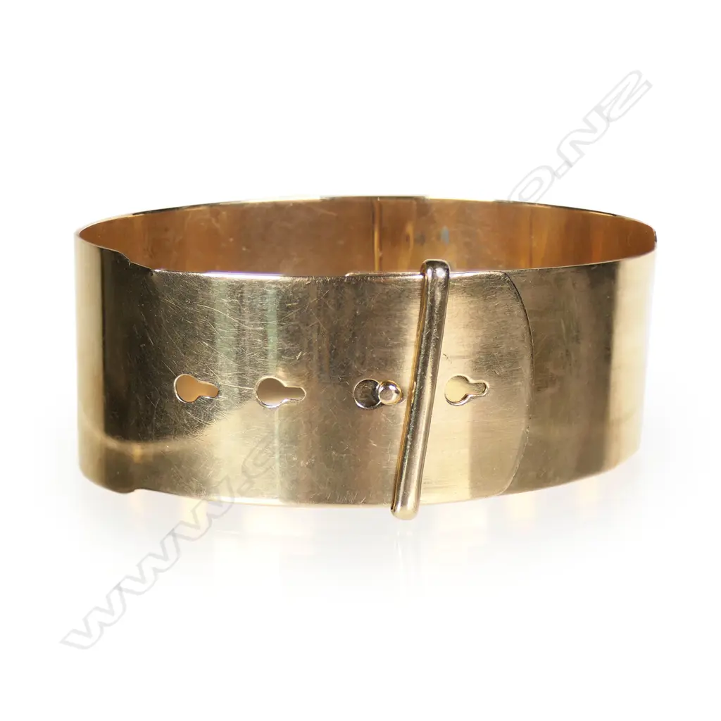 A c.1900 9ct rose gold wide bangle, Image 1++