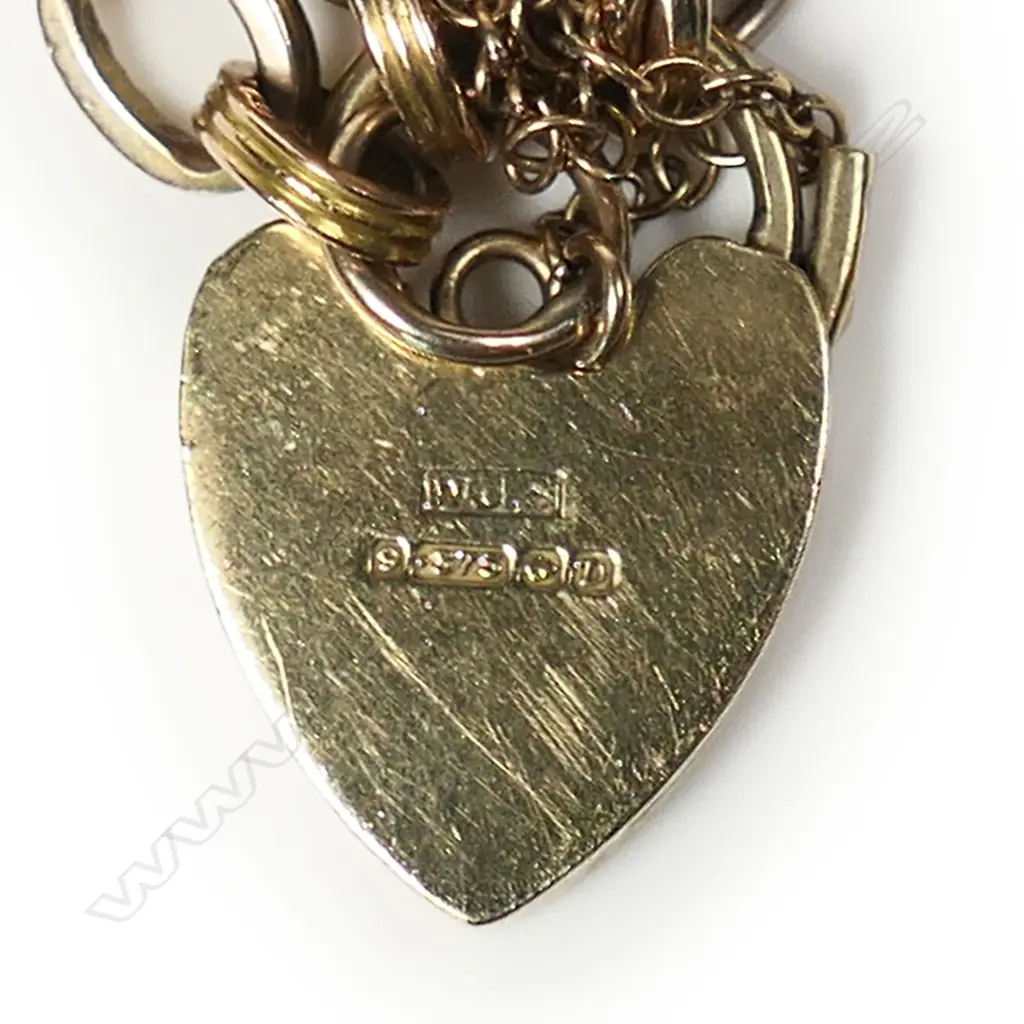 A c.1900 9ct yellow gold double chain Prince of Wales bracelet, Image 1++