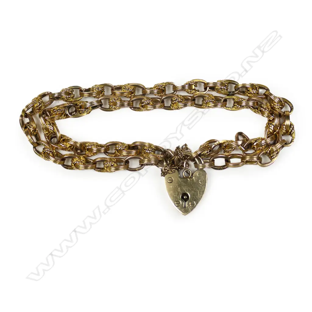 A c.1900 9ct yellow gold double chain Prince of Wales bracelet, Image 1++