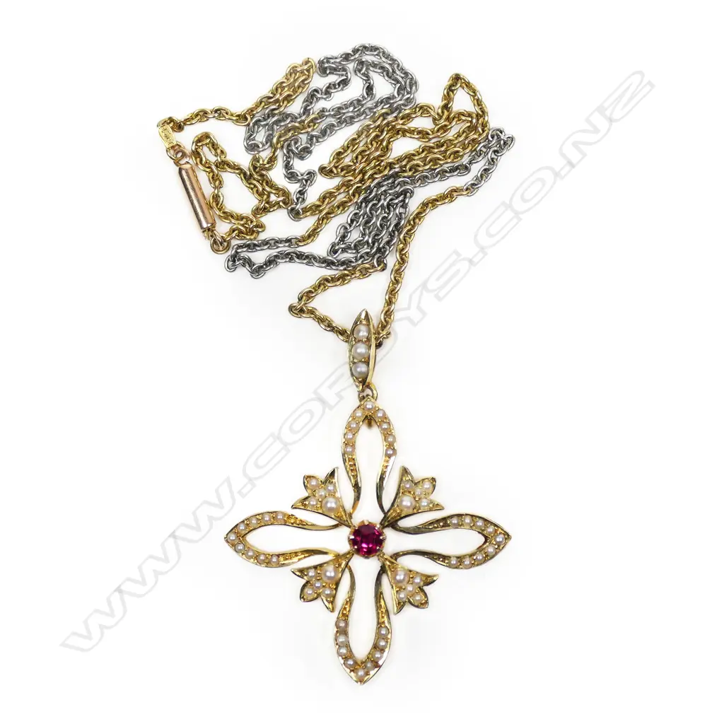 A 15ct gold Edwardian style pendant, Image 1++