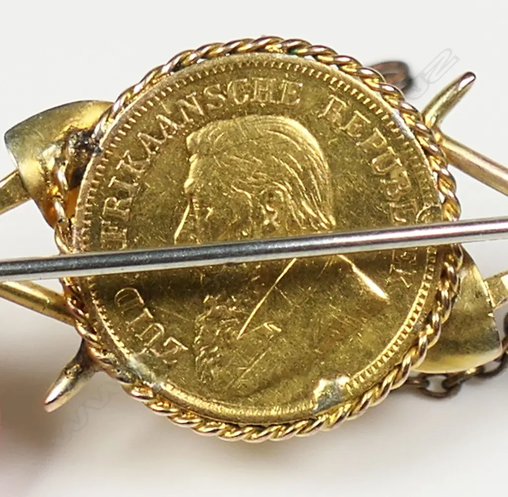 A late 19thC gold coin and mining themed brooch, Image 1++