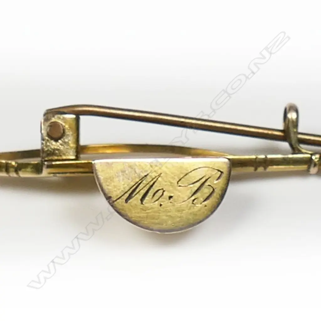 A WWI 9ct gilded rose gold Sweetheart brooch, Image 1++