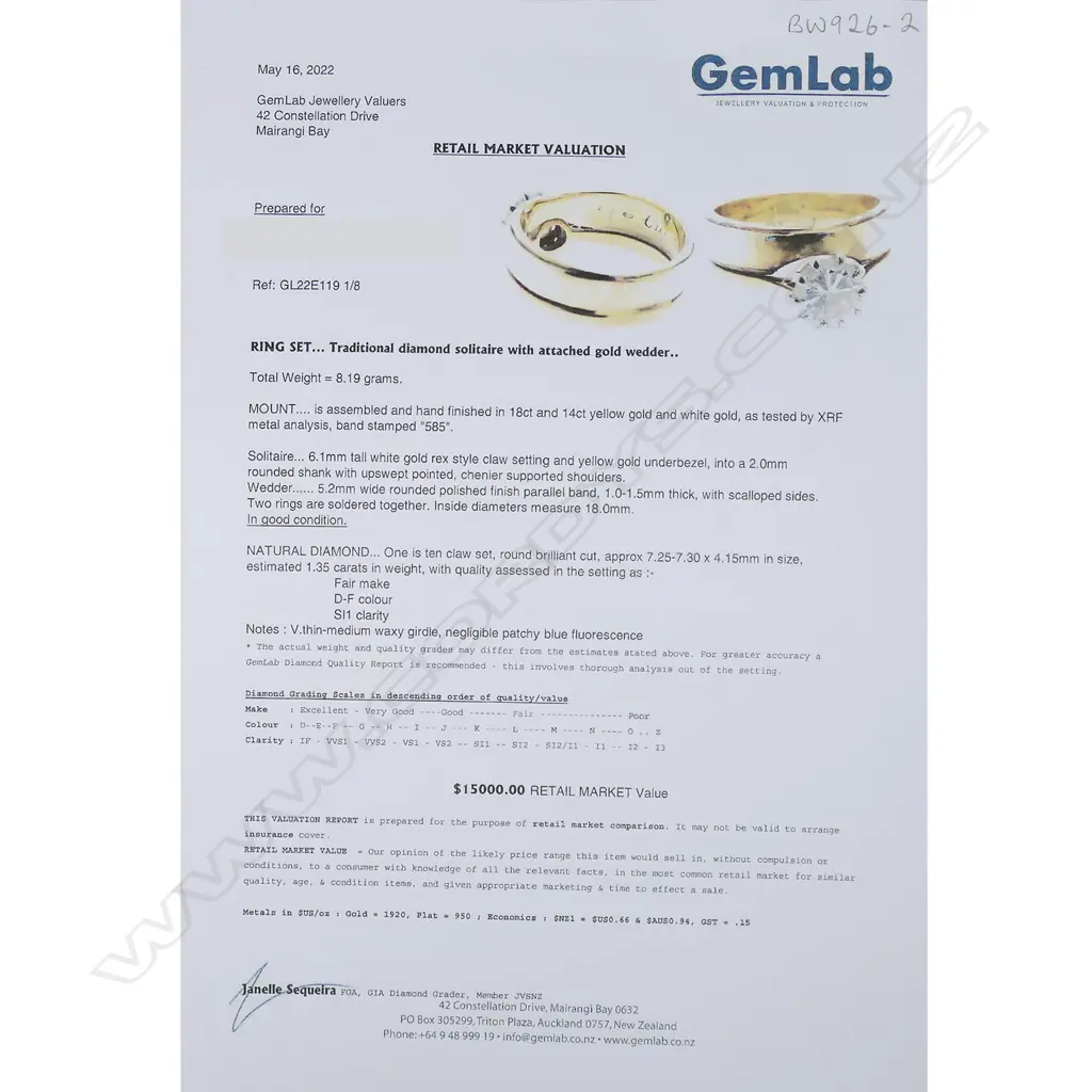 An 18ct gold and diamond solitaire ring, Image 1++