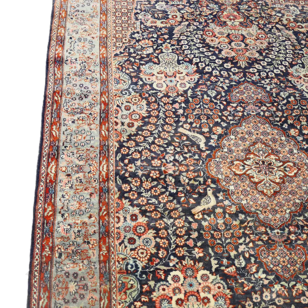 A hand knotted Persian rug, Image 1++
