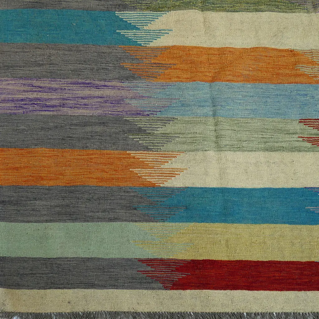 A hand-woven kilim carpet, Image 1++