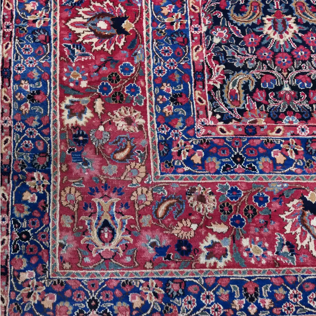 A large hand knotted Persian carpet, Image 1++