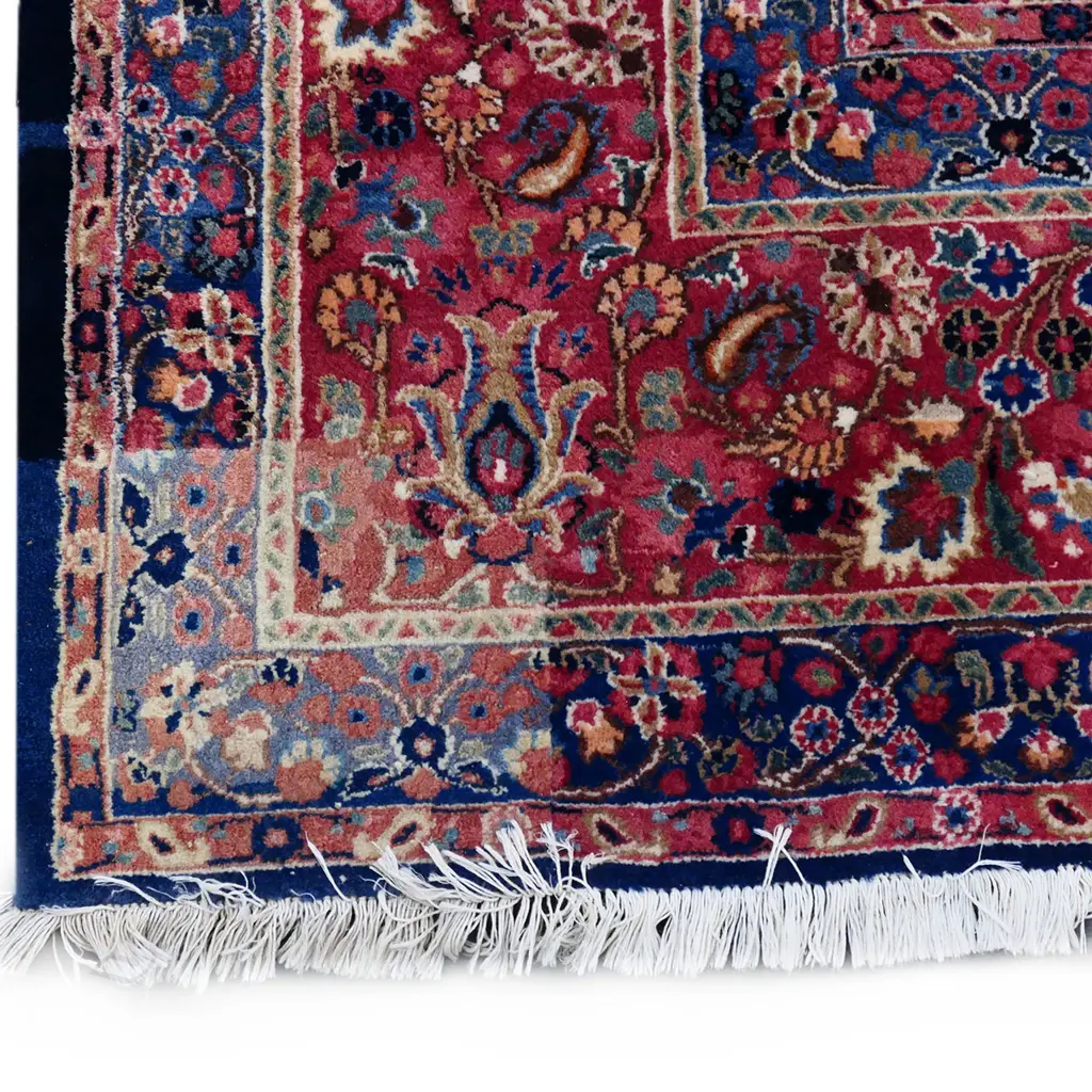 A large hand knotted Persian carpet, Image 1++