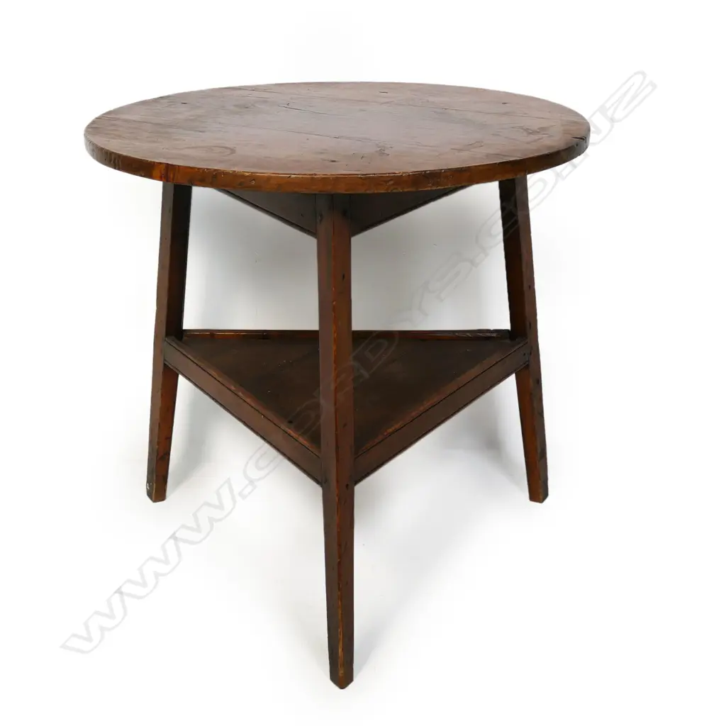A vintage pine cricket table, Image 1++