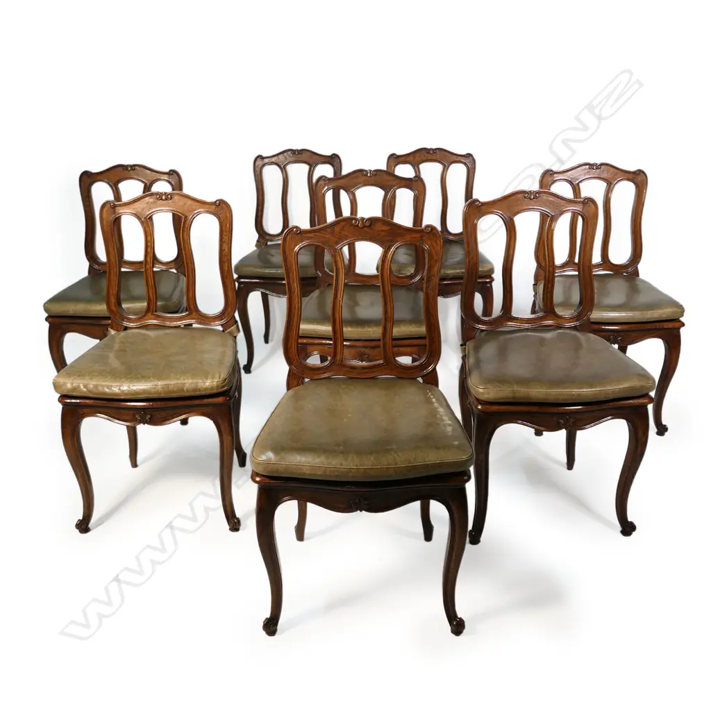 A set of eight oak dining chairs, Image 1++