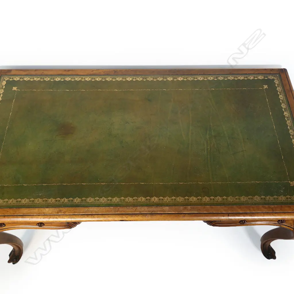 An early 1900s French library desk, Image 1++