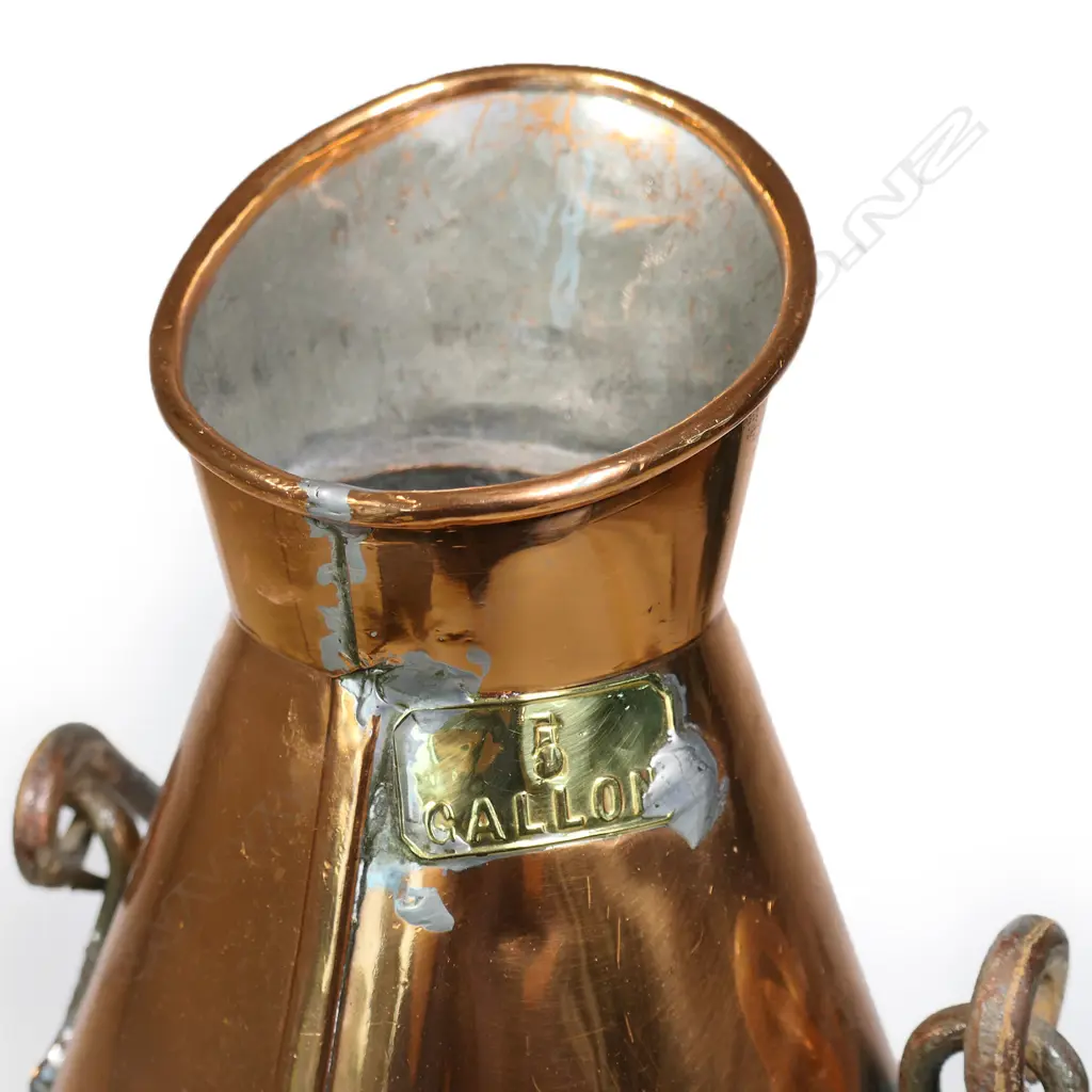 A large Victorian copper five-gallon harvest measure, Image 1++