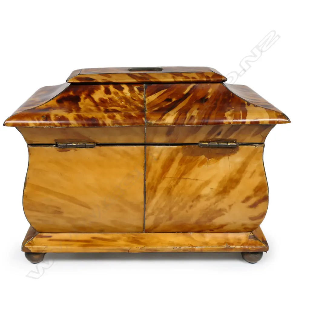A George III tortoiseshell bombe tea caddy, Image 1++