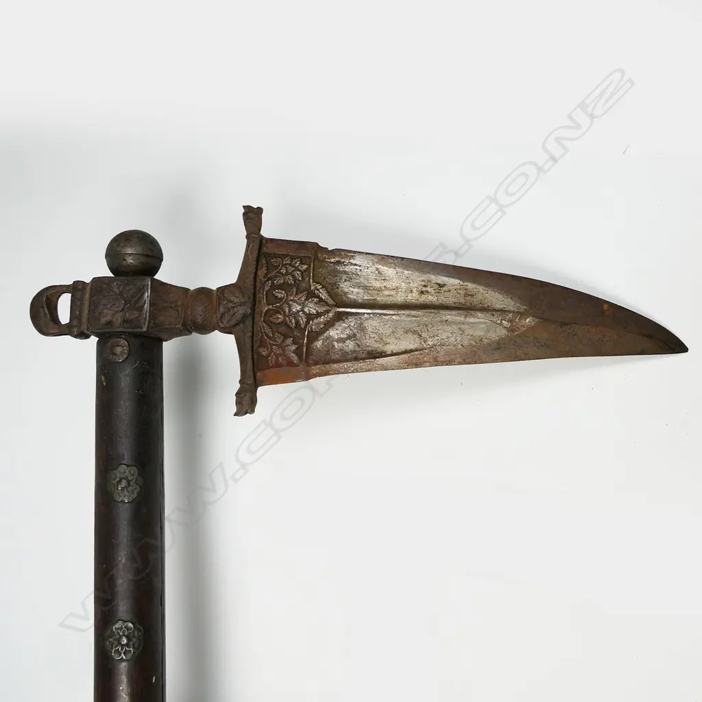 A 19thC Indian zaghnal axe, Image 1++