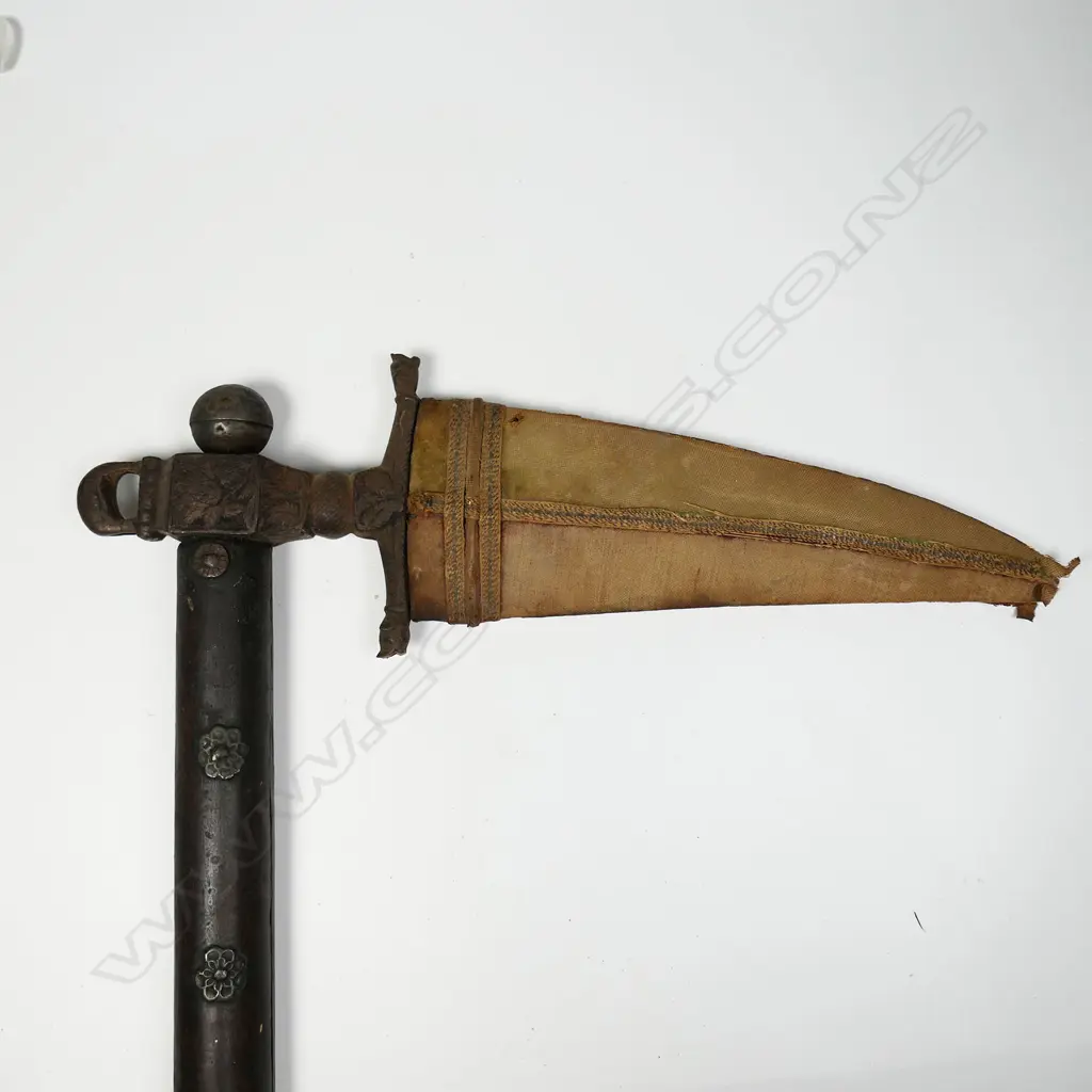 A 19thC Indian zaghnal axe, Image 1++
