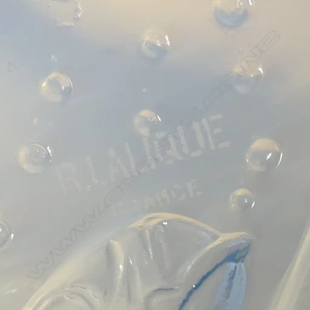 René Lalique ‘Poissons’ opalescent glass shallow bowl, Image 1++