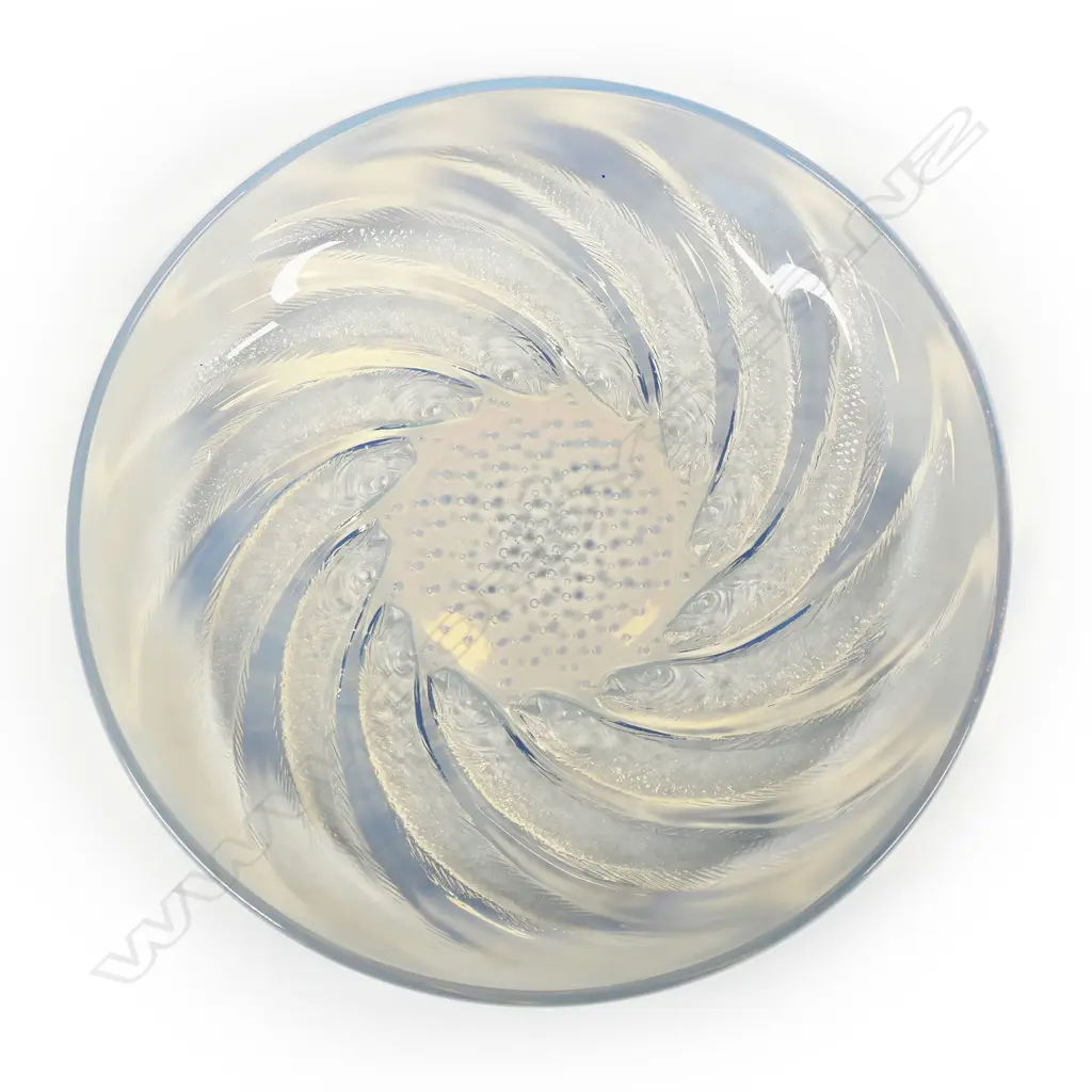 René Lalique ‘Poissons’ opalescent glass shallow bowl, Image 1++