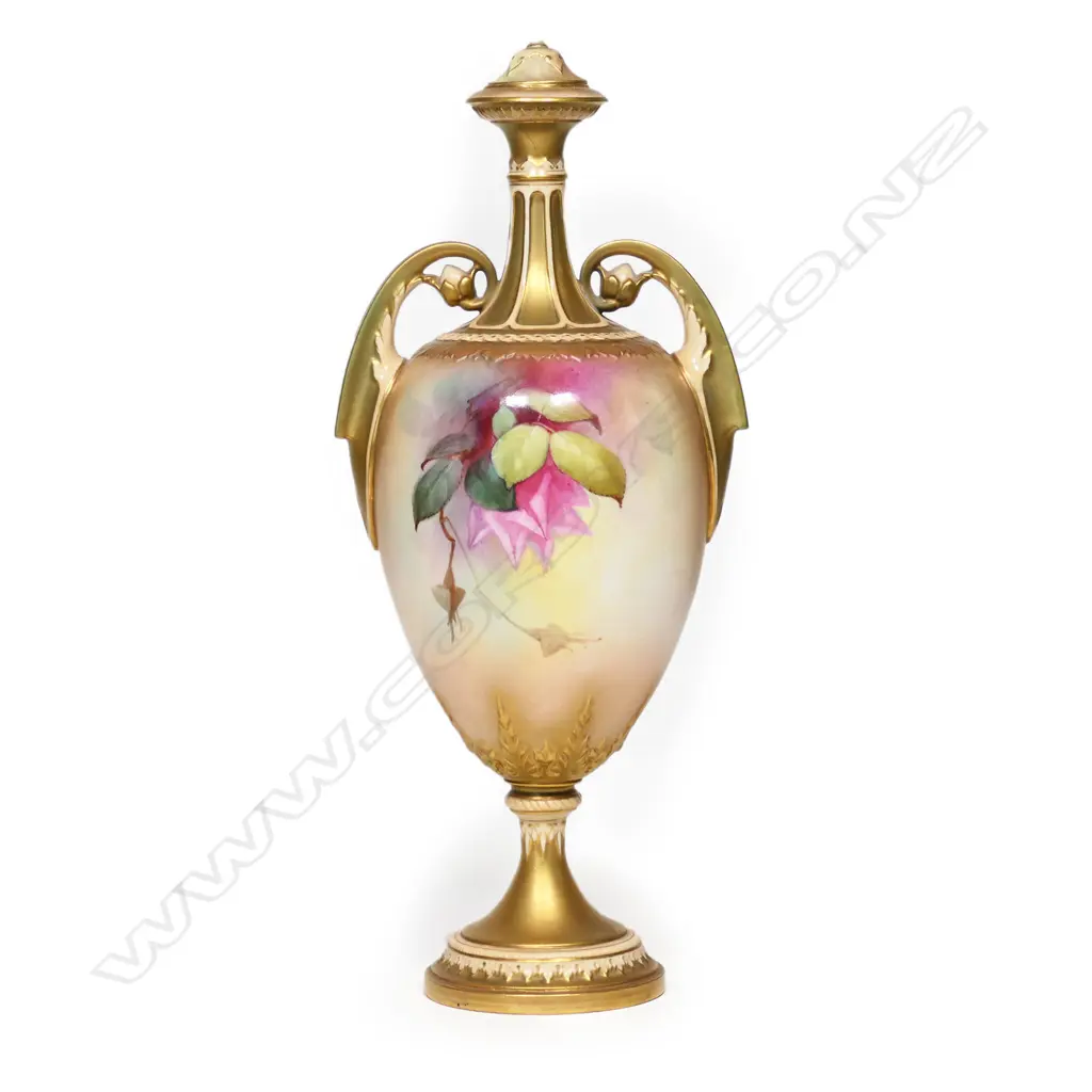 An Edwardian Royal Worcester roses painted ewer by Albert Shuck, Image 1++