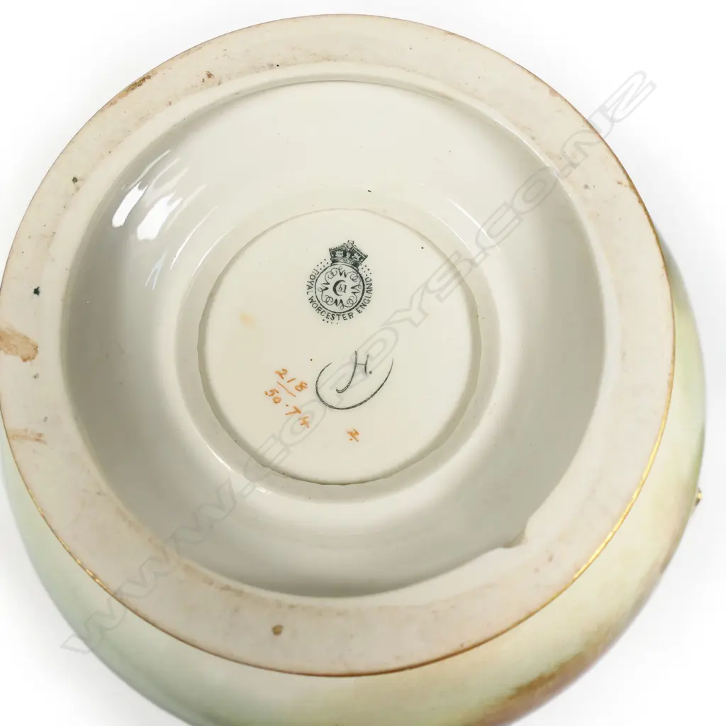 An early 1900s Royal Worcester potpourri, Image 1++