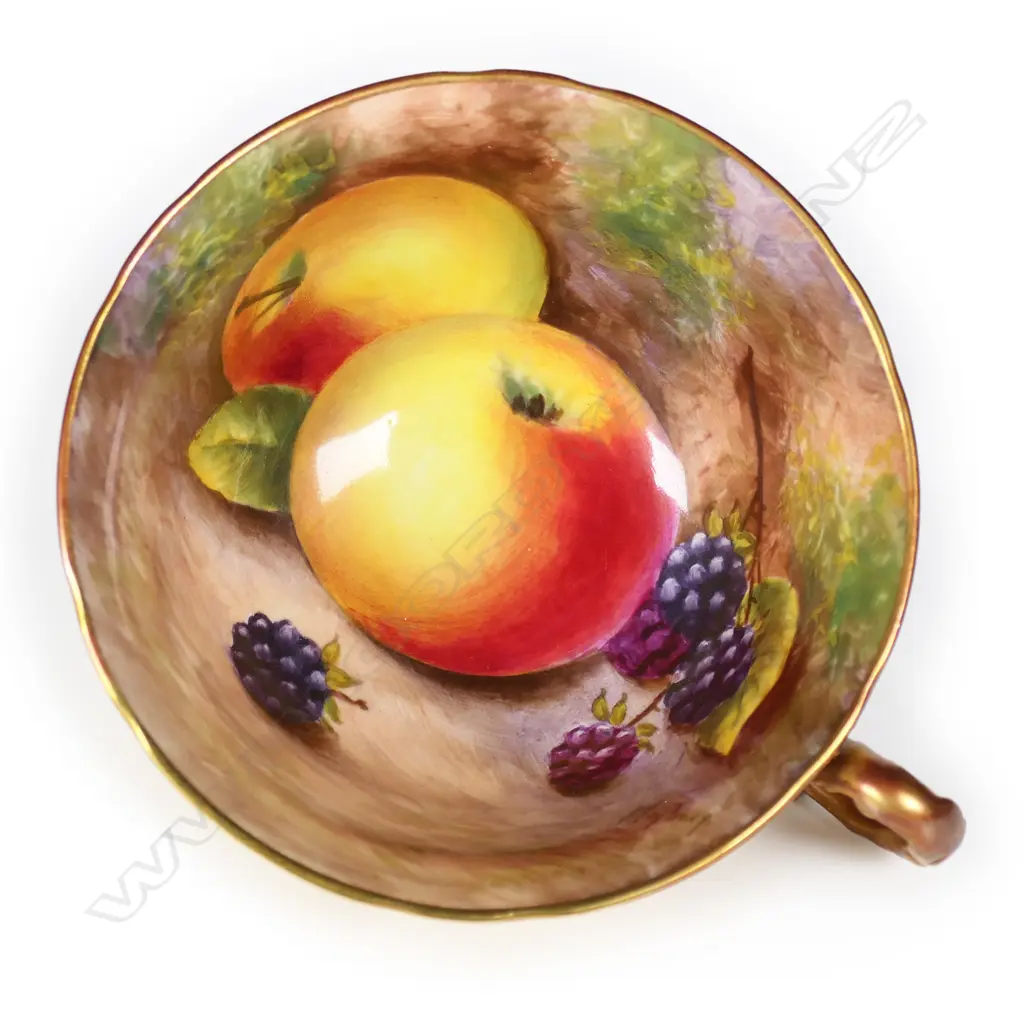 Royal Worcester fruit painted tea cup saucer and plate by Leighton Maybury, Image 1++