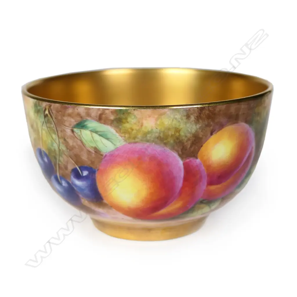 Royal Worcester fruit painted sugar bowl by Freeman, Image 1++