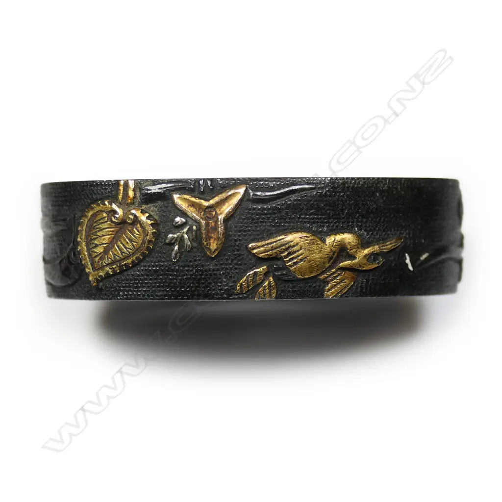 A set of four c1800 sword furniture fittings for a Samurai katana, Image 1++