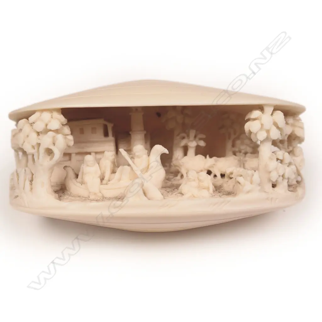 A carved ivory dream shell, Image 1++