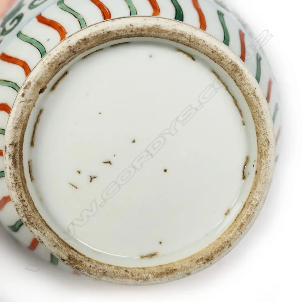 An old Chinese porcelain Wucai jar, Image 1++