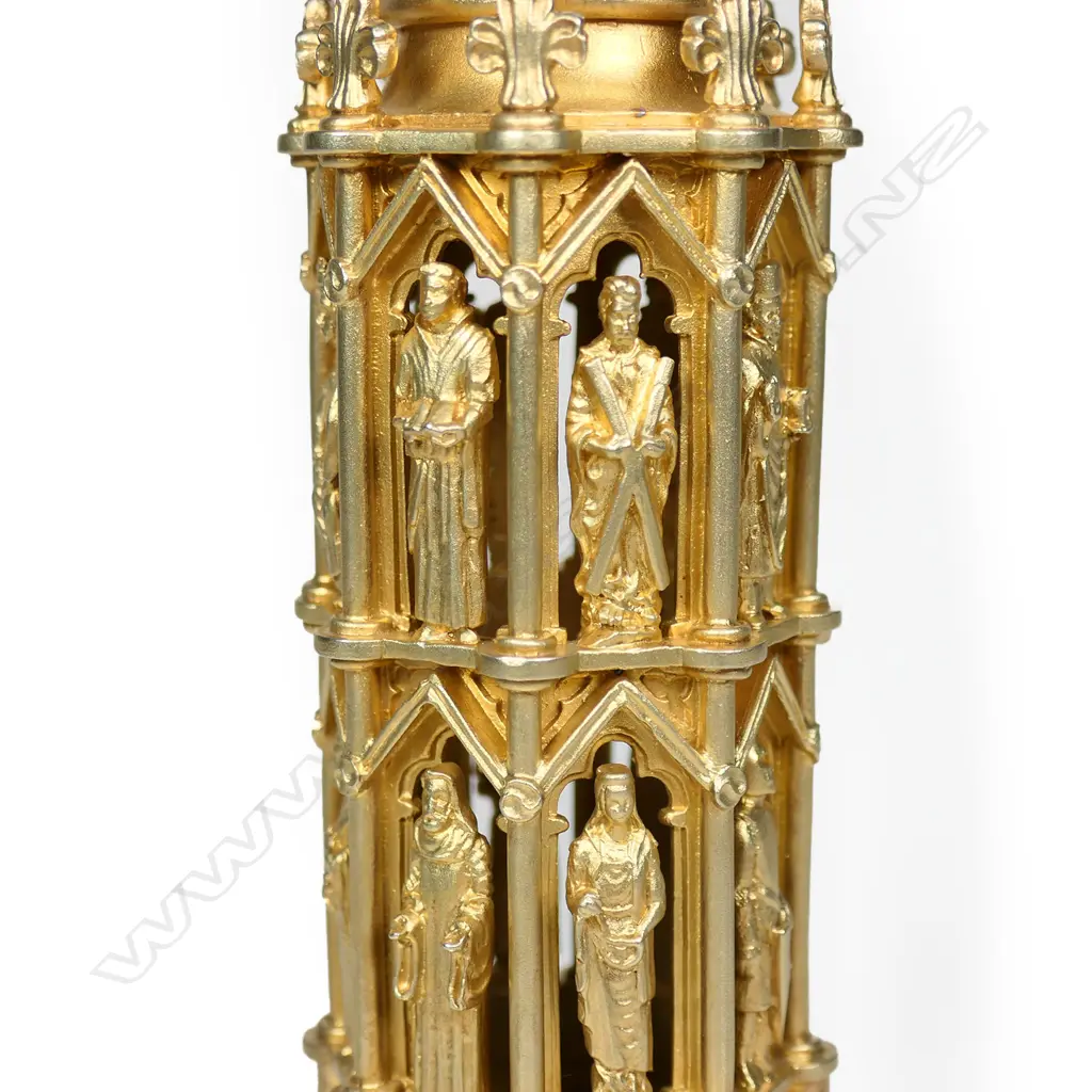 A late 20thC sterling silver chalice, Image 1++