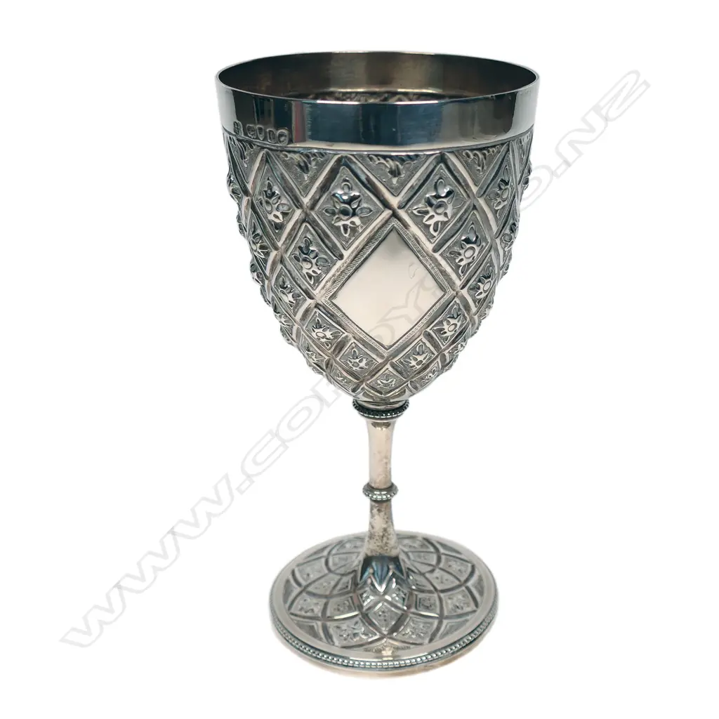 A Victorian silver chalice, Image 1++