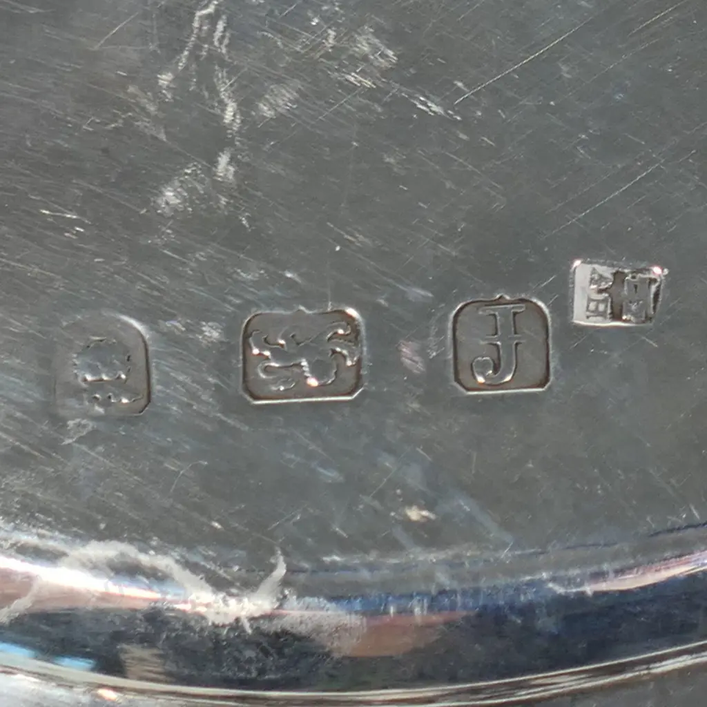 A George III silver waiter, Image 1++