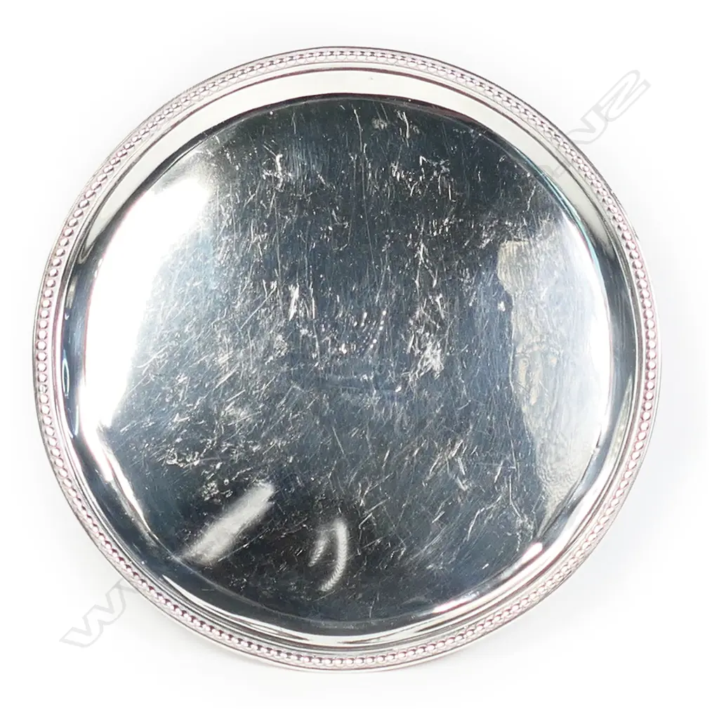 A George III silver waiter, Image 1++
