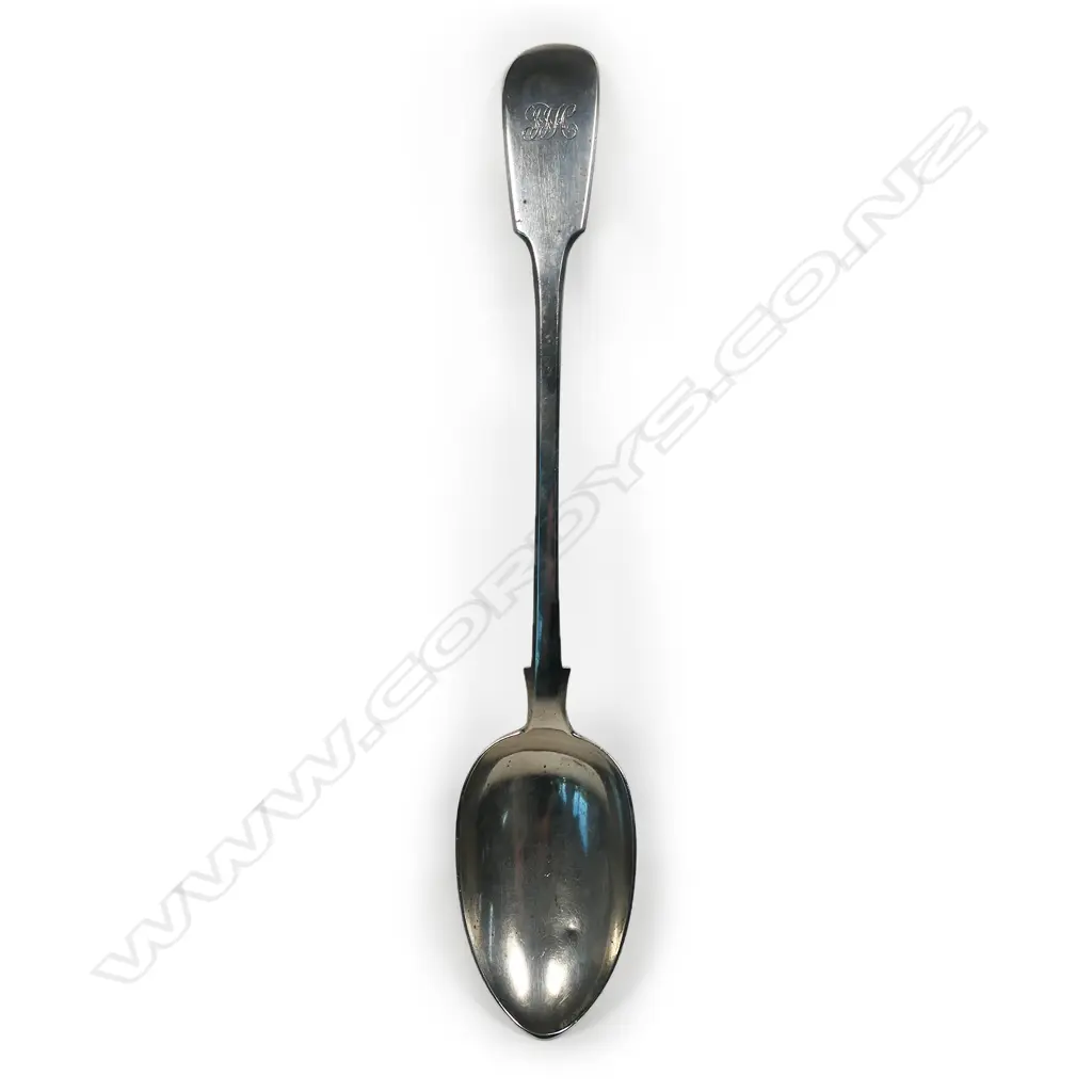A Victorian silver pie spoon, Image 1++