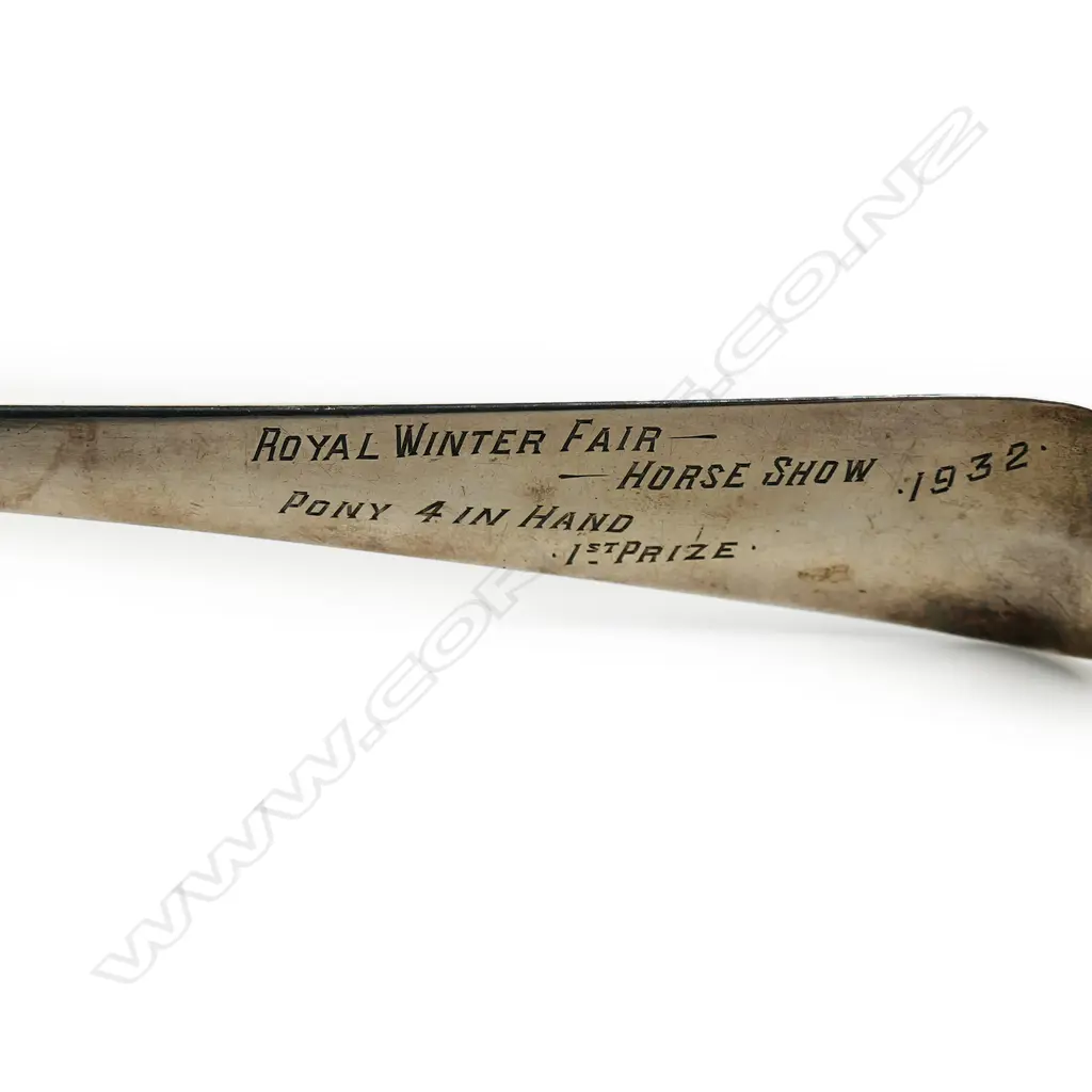 A George II Irish bottom marked Hanoverian large pie spoon, Image 1++