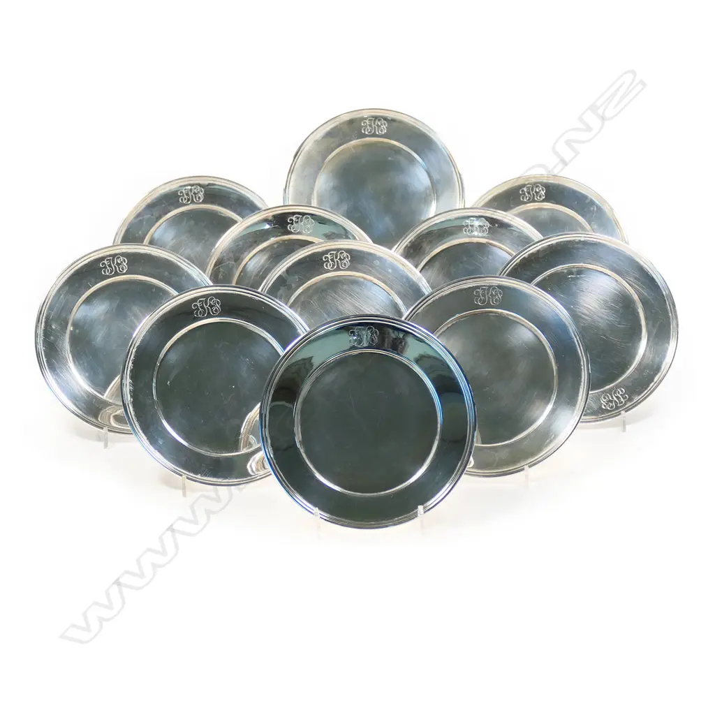 Eleven contemporary Cartier small silver trays, Image 1++