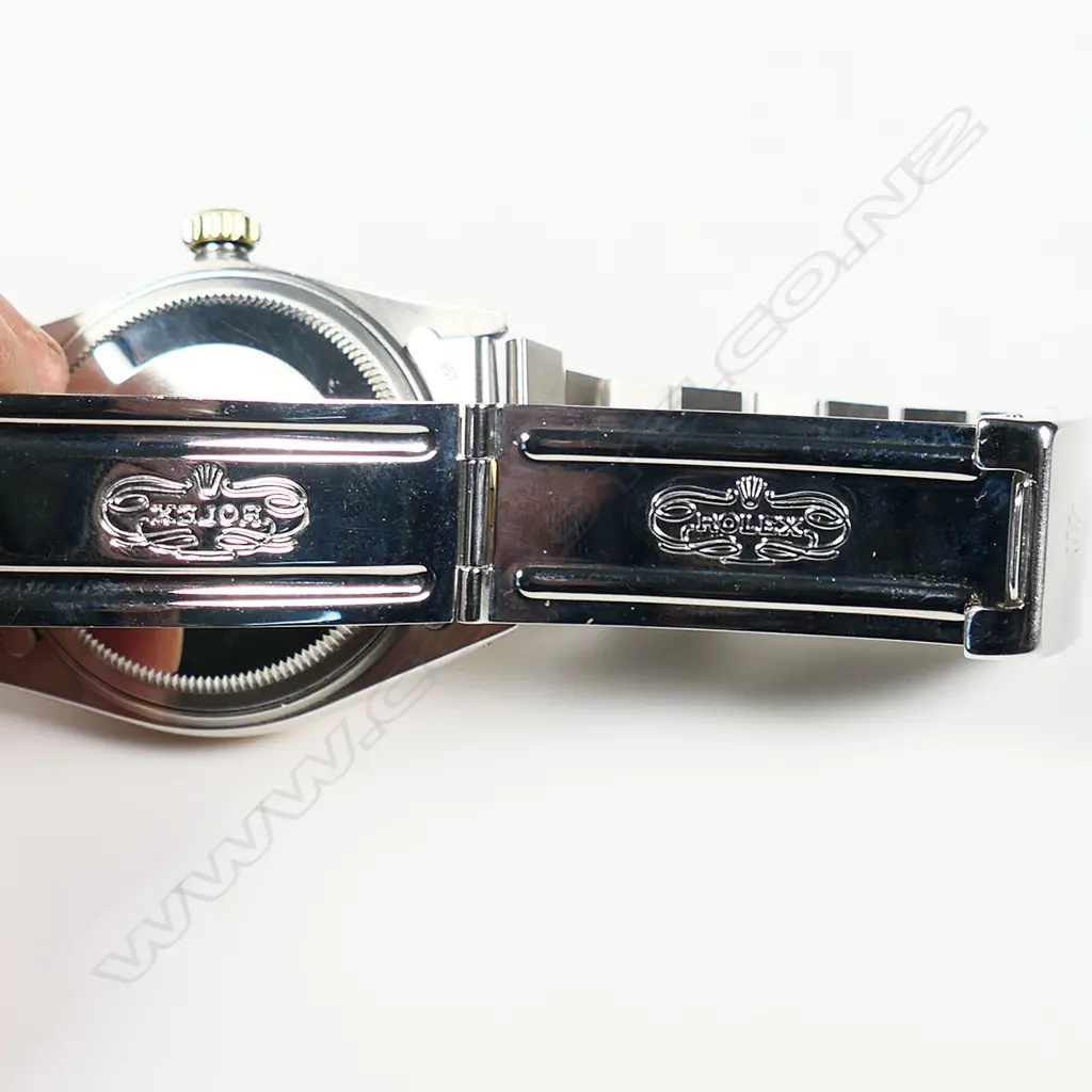 A gent's Rolex 18ct gold and stainless-steel Oyster perpetual Datejust wristwatch, Image 1++