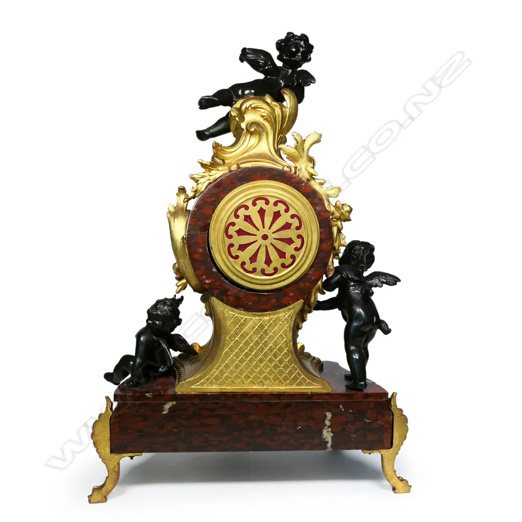 A 19thC French marble and ormolu mantel clock, Image 1++