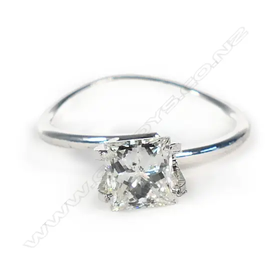 A 1.01ct natural diamond,