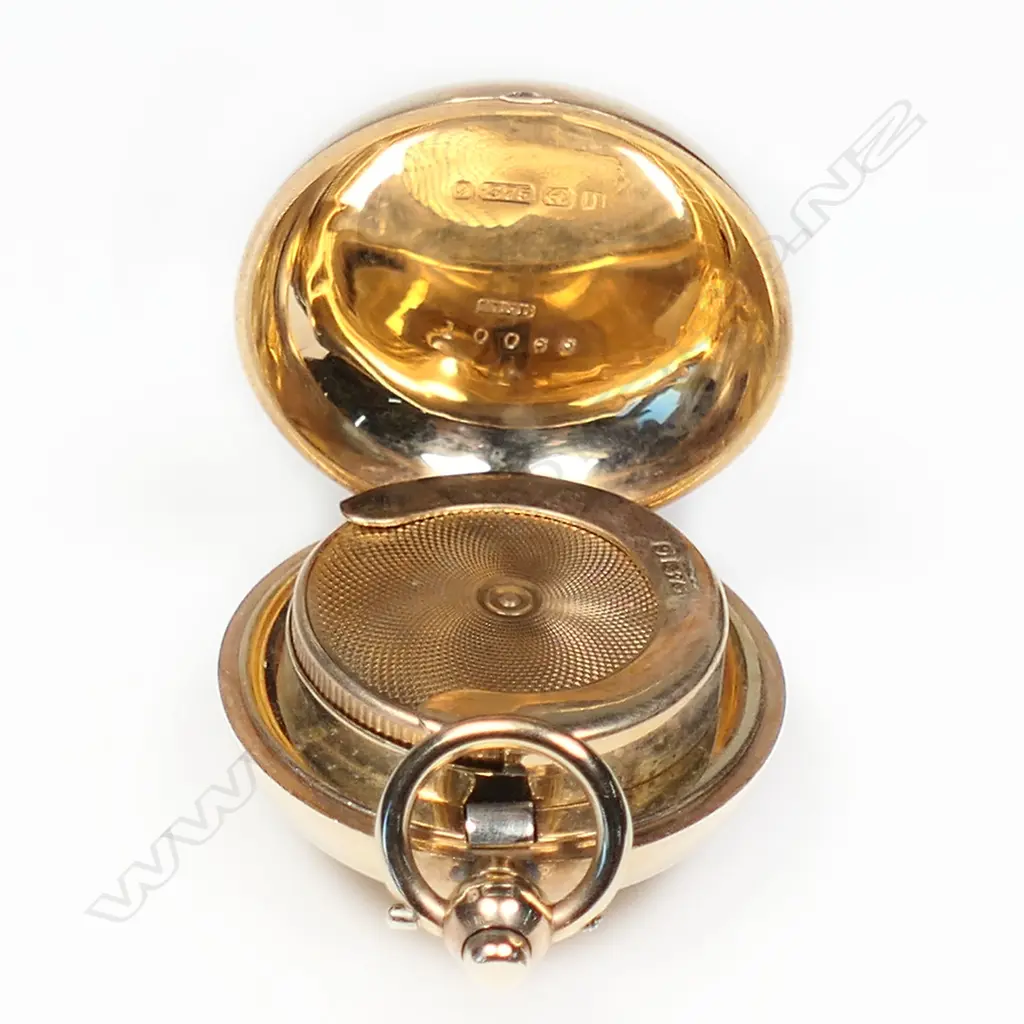 An early 20thC 9ct rose gold sovereign case, Image 1++