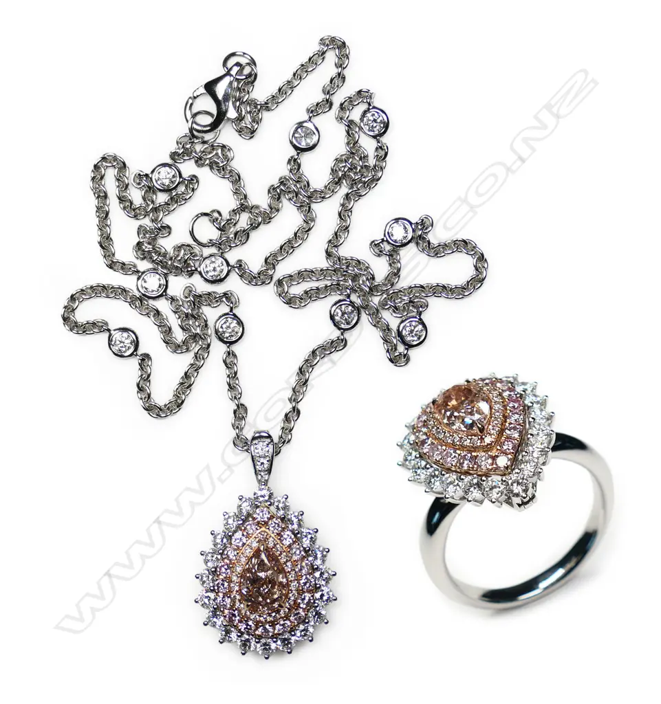 An 18ct white gold and pink diamond ring/pendant converting necklace, Image 1++