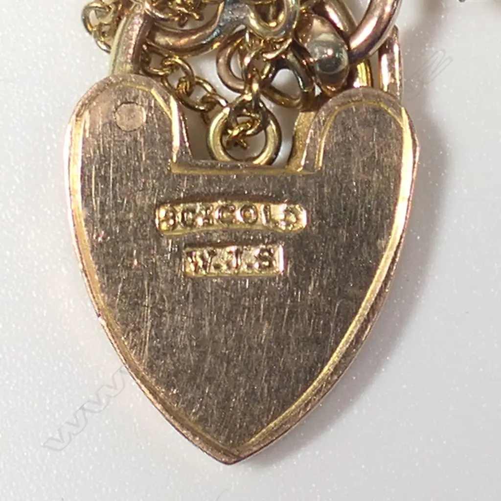 An early 20thC 9ct rose gold gate link bracelet, Image 1++