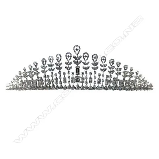 An 18ct white gold and diamond tiara,