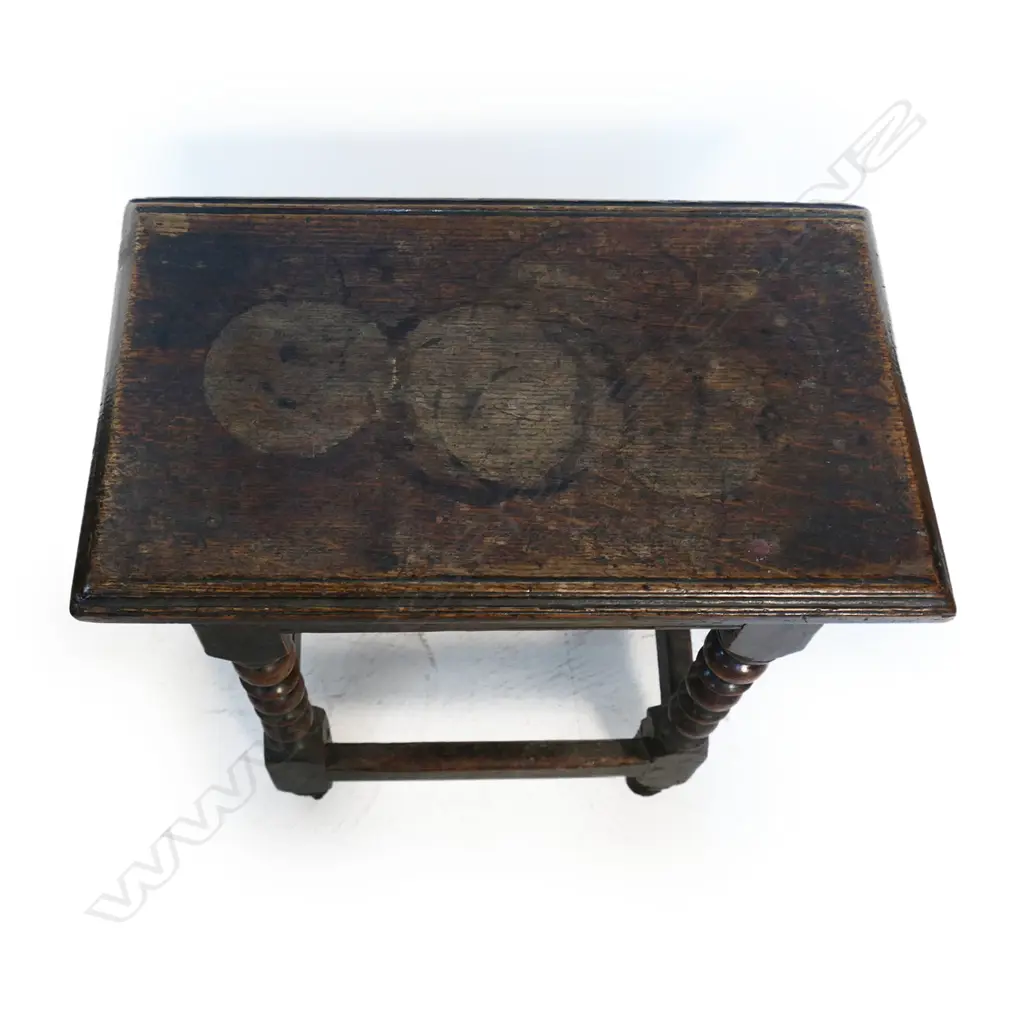 An oak Elizabethan style joint stool, Image 1++