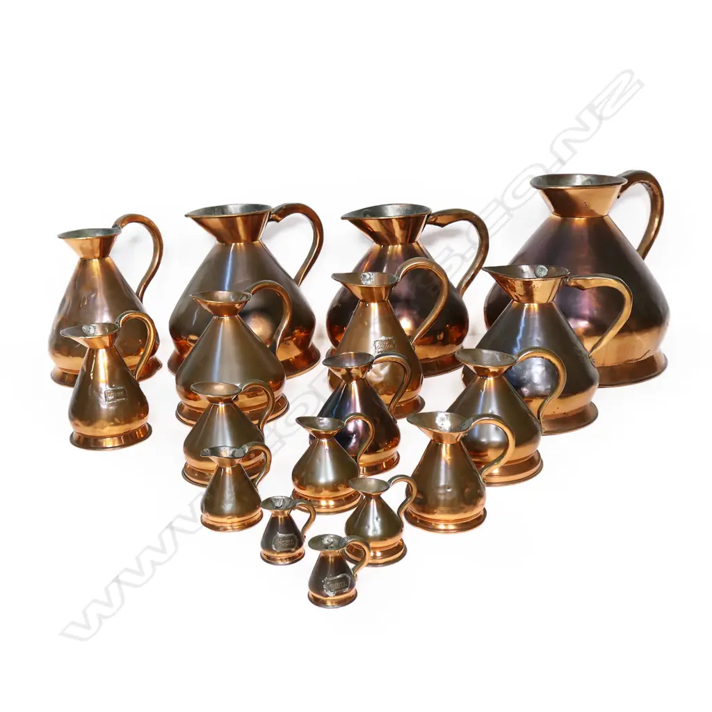 An unusually large set of seventeen Victorian copper harvest measures, Image 1++